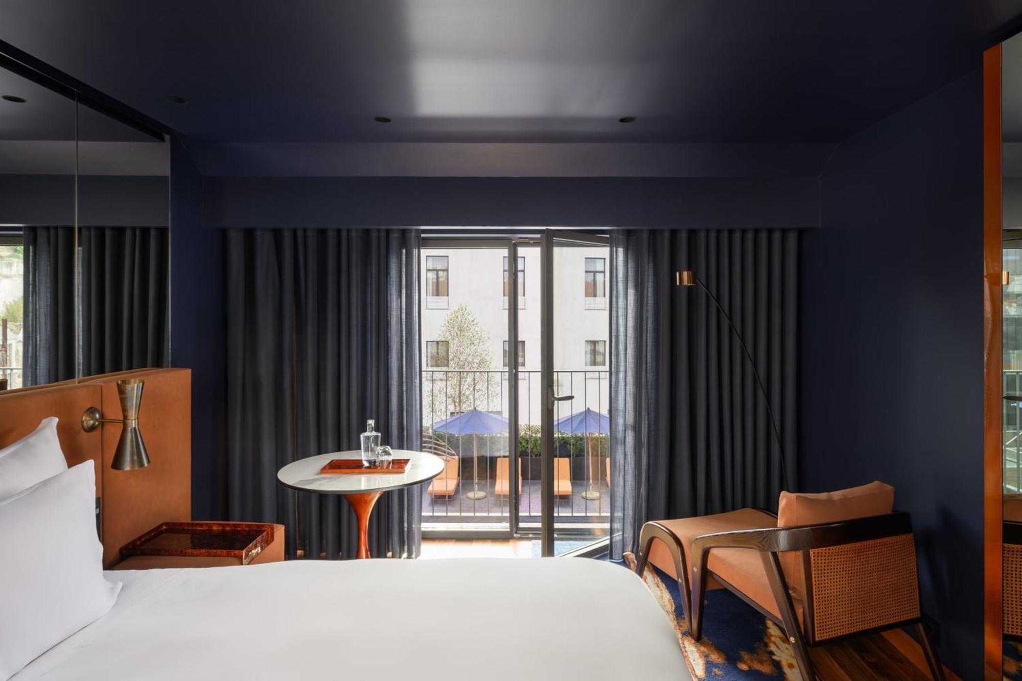 וילה נובה דה גאיה Forte De Gaia, Autograph Collection מראה חיצוני תמונה A room at the Hotel Indigo Paris Montmartre