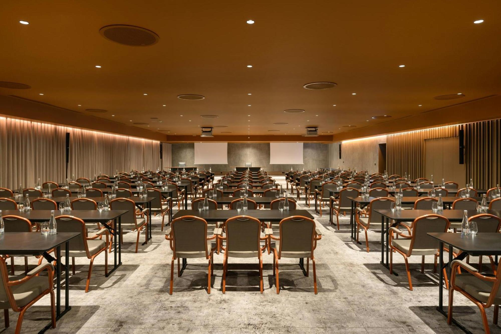 וילה נובה דה גאיה Forte De Gaia, Autograph Collection מראה חיצוני תמונה The 2019 Nobel Prize press conference room